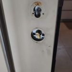 איך לפתוח דלת טרוקה בעצמכם? המדריך המלא מפי מנעולן מורשה