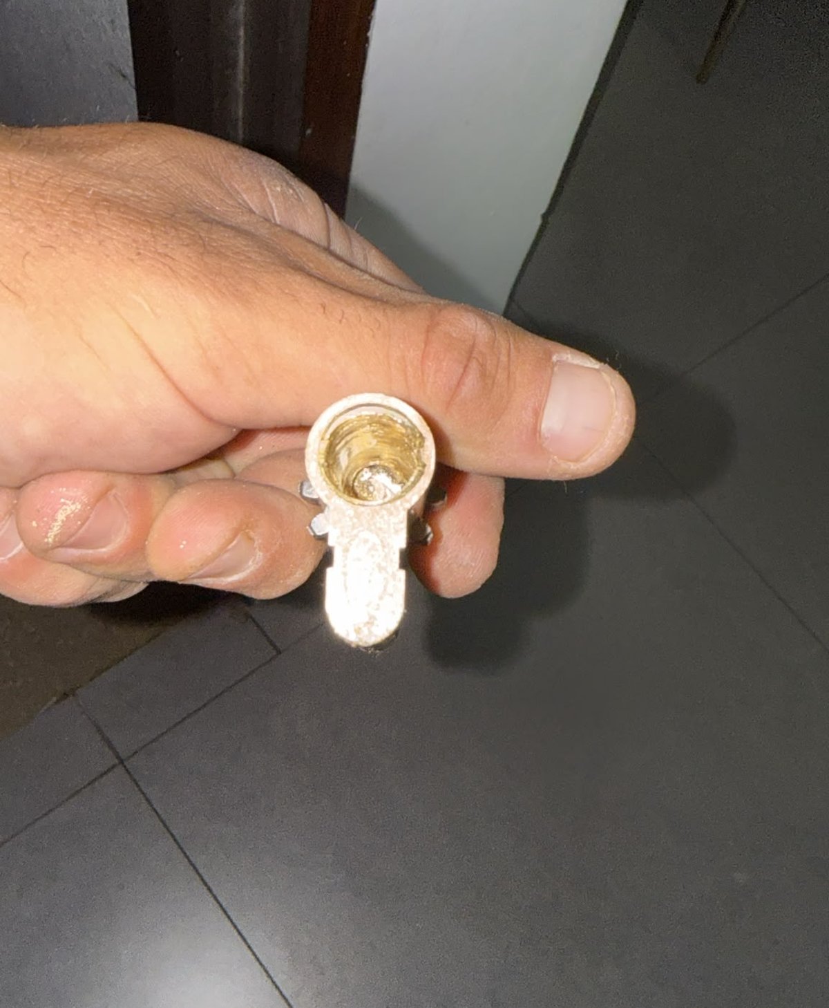 צילינדר שנקדח בפריצת דלת בראשון לציון