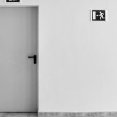 ציפוי דלתות – חזית חדשה שמרימה את כל הכניסה